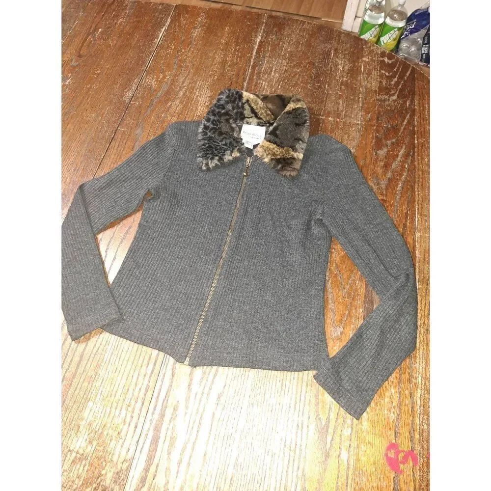 Size 8 Joseph Ribkoff Sport Grey Ribbed Long Sleeve Zip Faux Fur Collar Sweater